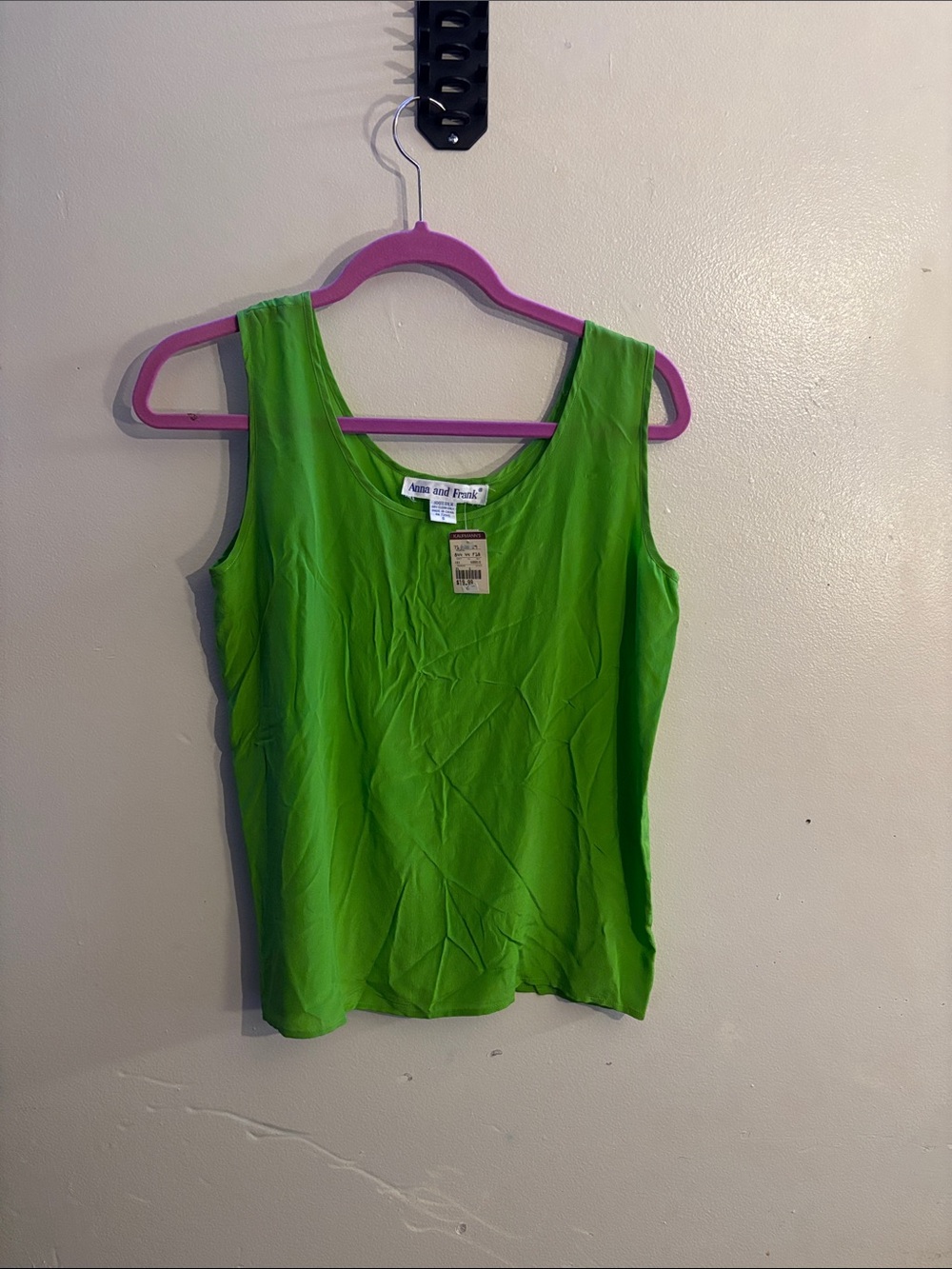 Anna And Frank Sleeveless Tank Top in Bright Green